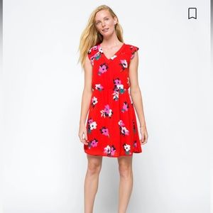 Red floral scallop detail dress